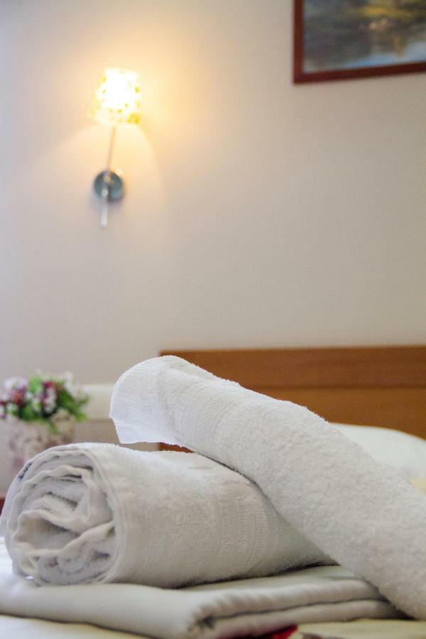 Hotel Rodon Paralía Dış mekan fotoğraf