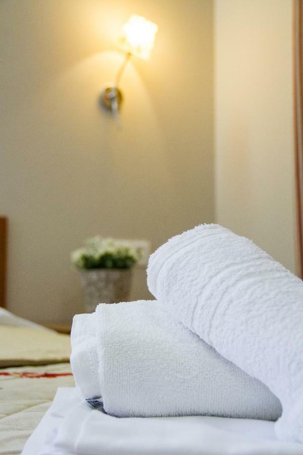 Hotel Rodon Paralía Dış mekan fotoğraf